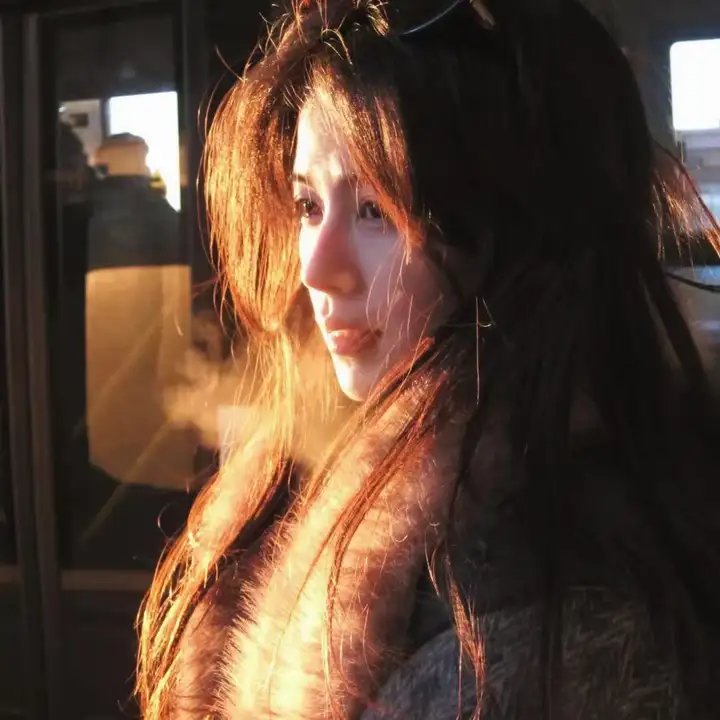 村主任和他的女友